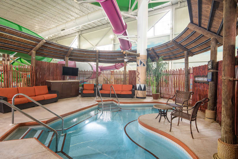 Indoor waterpark private whirlpool cabana