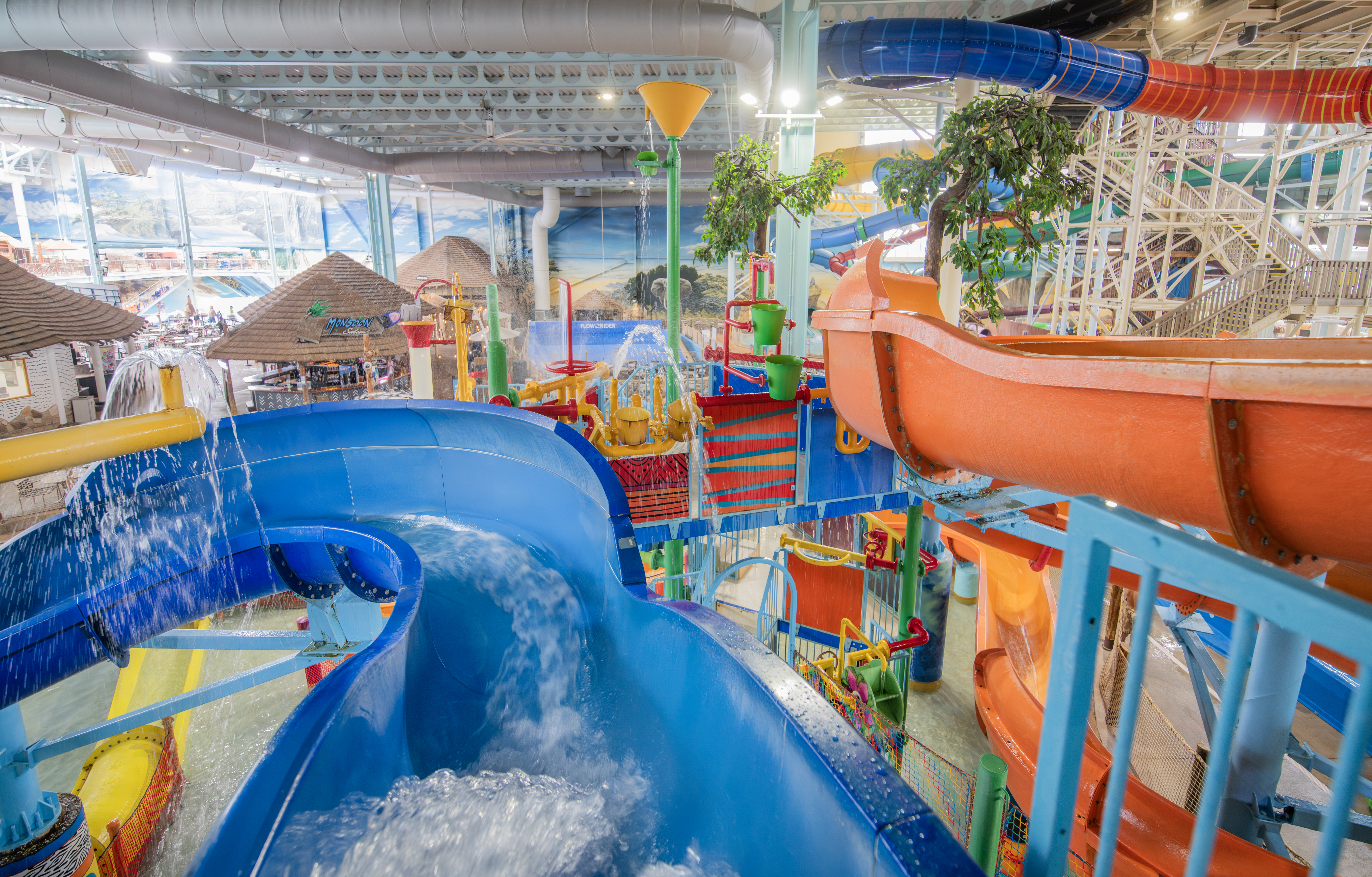 Dive into the 10 best indoor water parks in the US, image size:1700x823